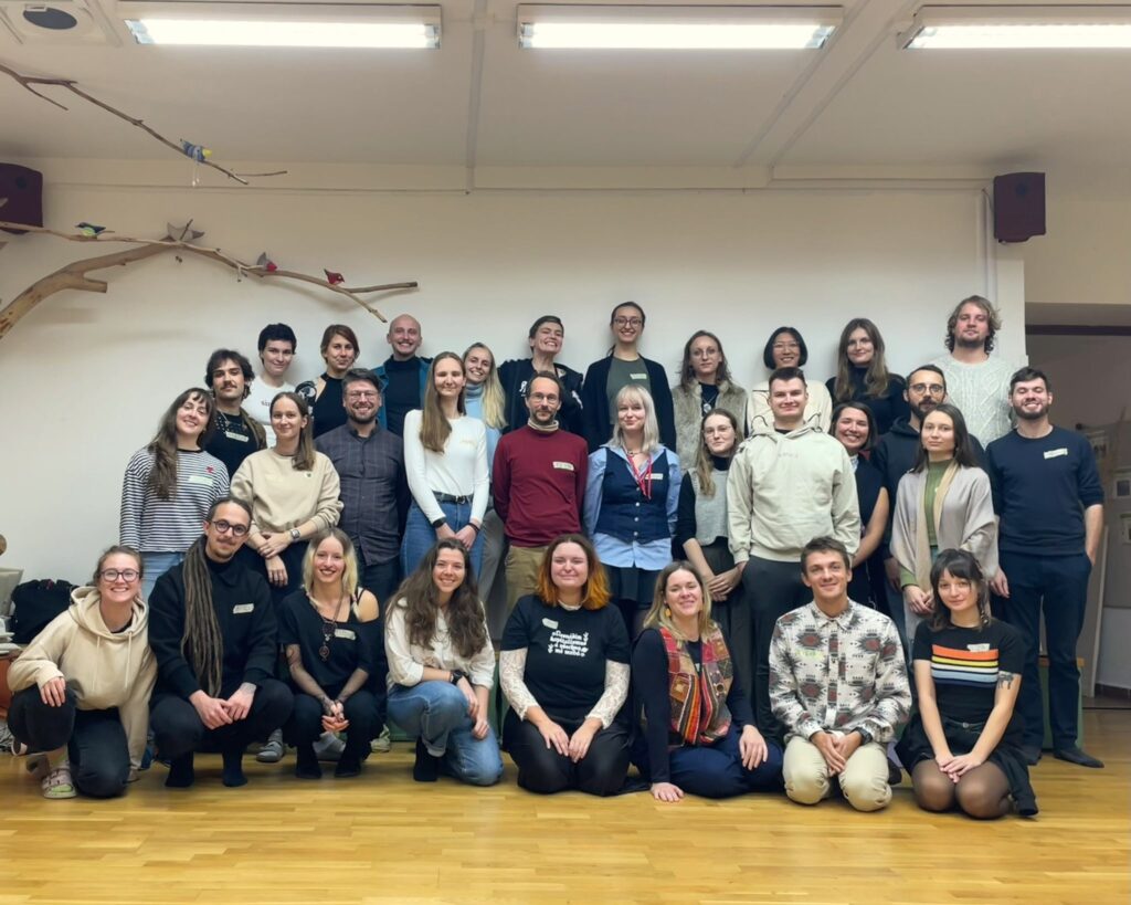 absolventstvo obou Letních škol nerůstu za rok 2025