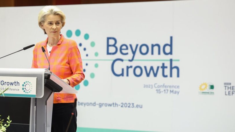 Ursula von der Leyen se jako předsedkyně Evropské komise zúčastnila konference Beyond Growth (foto: Alexis Haulot)